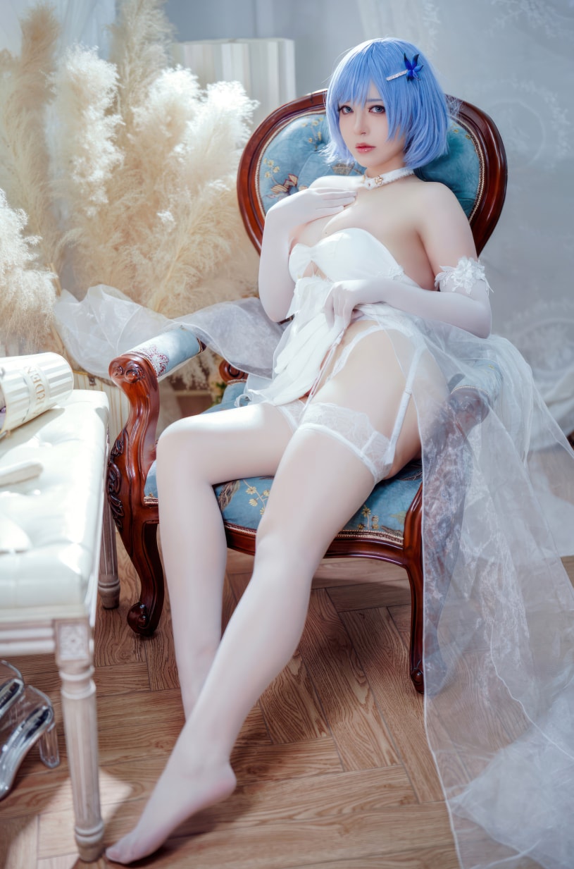 半半子 碧蓝航线 恰巴耶夫 白骑兵的旋律 礼服-小编强推