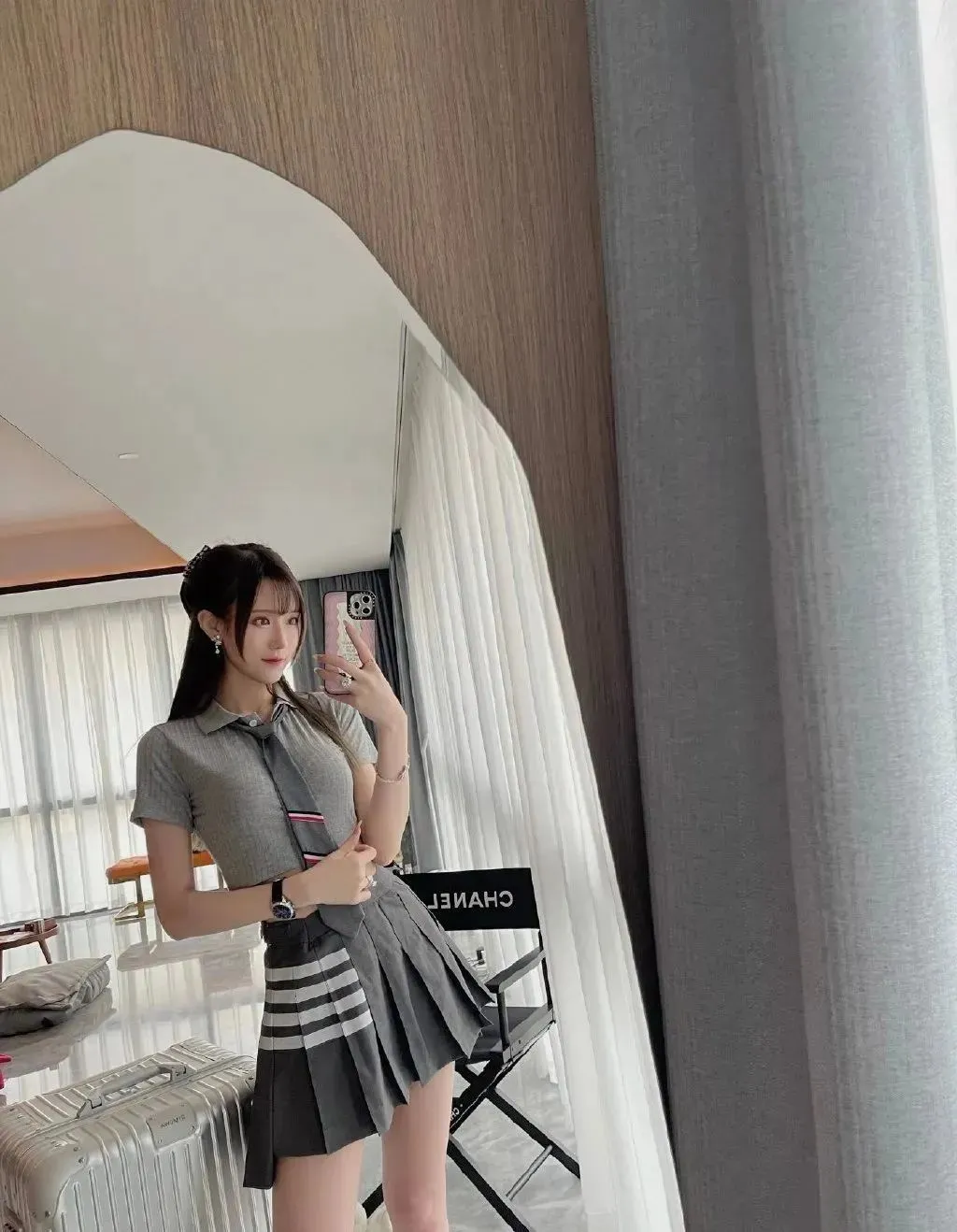 腐团儿 微博红人cos全身腿子高清照片壁纸下载_黑料正能量